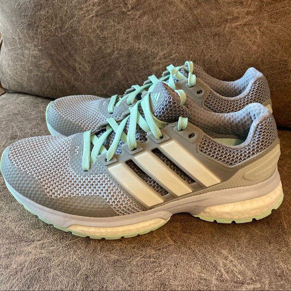 Adidas Response Boost Running Tennis Shoes - Picture 2 of 7